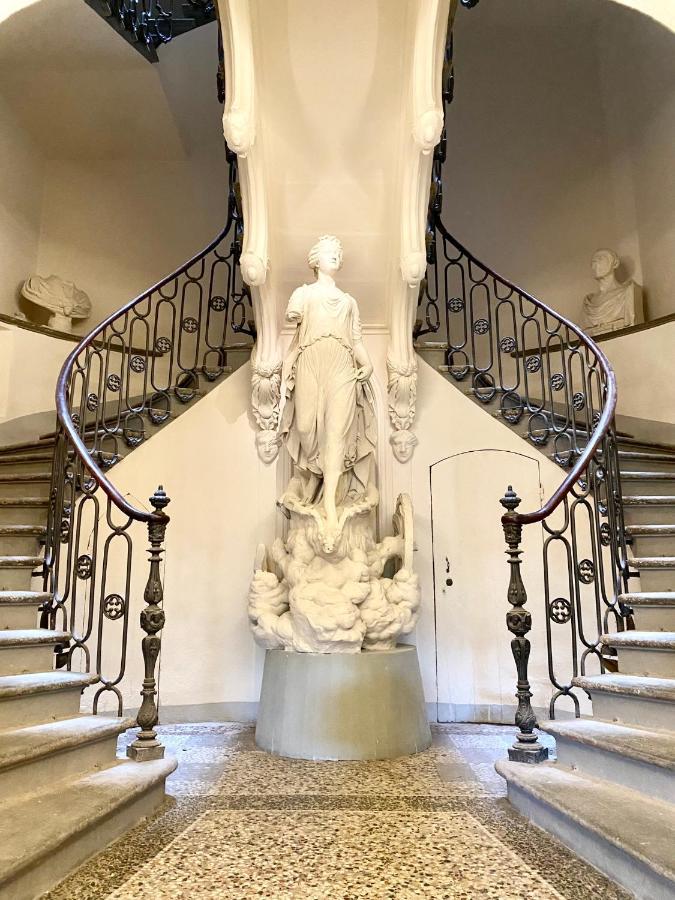 Apartment Palazzovilla Historic Building Luxury Florenz